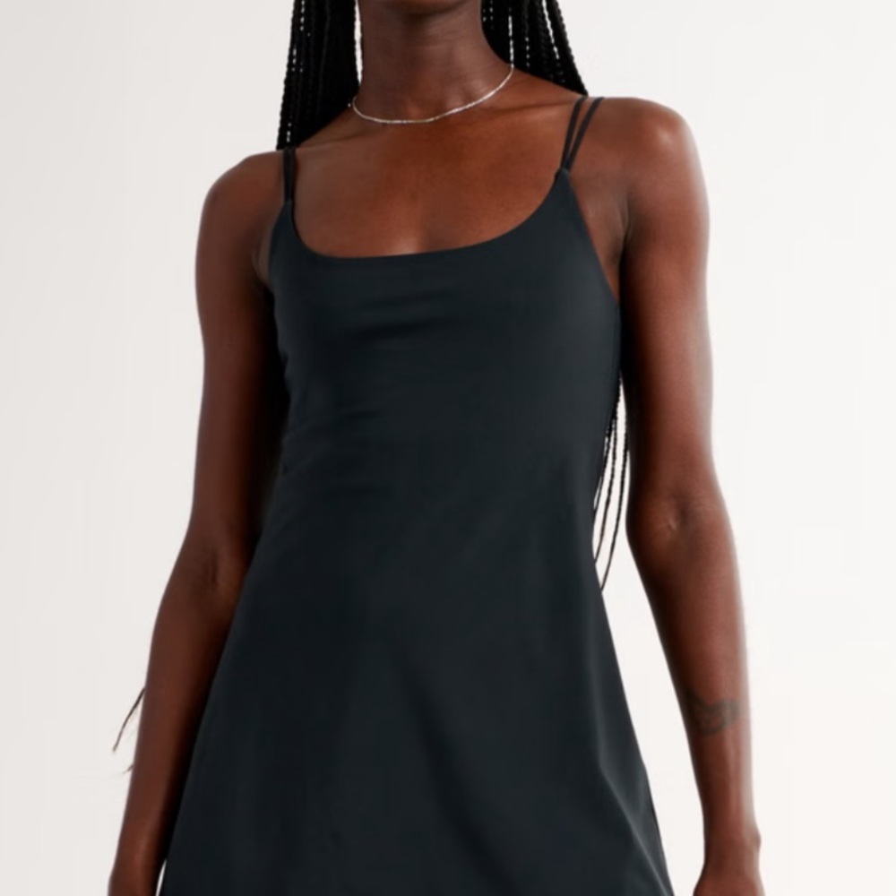 Abercrombie & Fitch traveler athletic dress